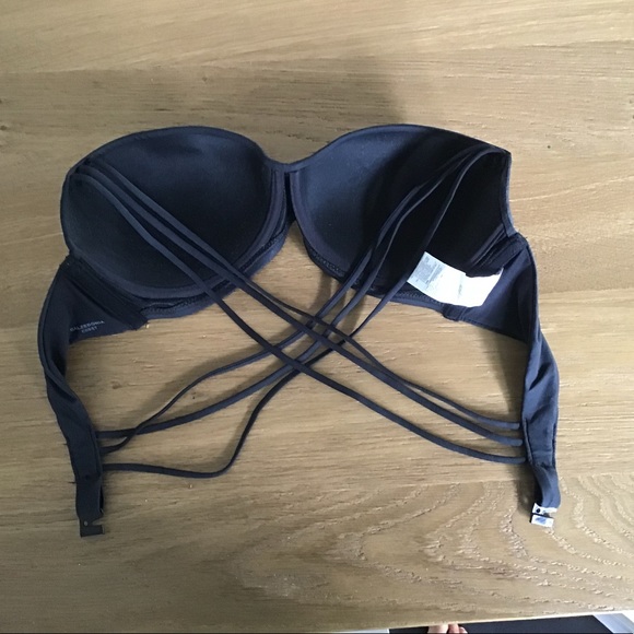 Black bikini top - Picture 2 of 4